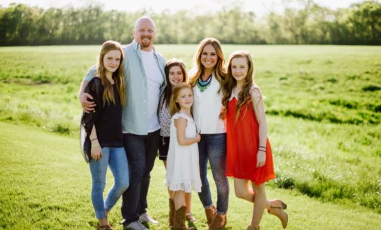 Who Is Angie Smith? Life, Books, Ministry, and Todd Smith Connection Angie Smith