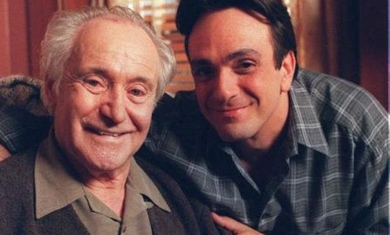 Morrie Schwartz Biography: Career, Books, and Legacy Morrie Schwartz